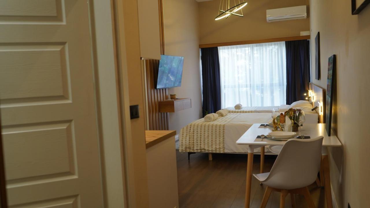 Daily Rent Studio Apartments Tirana Exterior photo